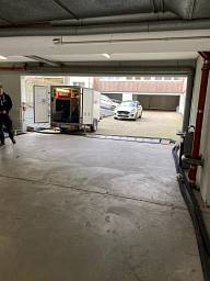 Aus gross und uneffizienz wird klein und energiesparend. Umbau einer Heizkesselanlage auf moderne Brennwerttechnik.  Die Notbeheizung erfolgte durch eine mobile Heizzentrale. &nbsp;&copy;&nbsp;Mark Kniel GmbH